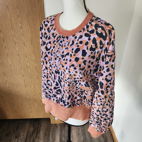 Joylab Leopard Print Crop Top Women's Sweater - Picture 2 of 5